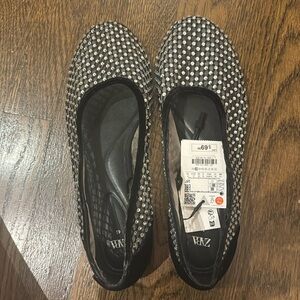 NWT Zara mesh with rhinestone ballet flats